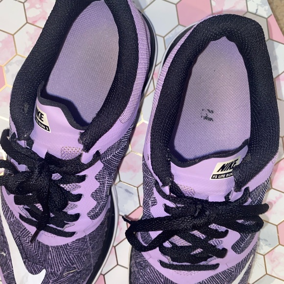 Nike running shoes - Picture 3 of 5